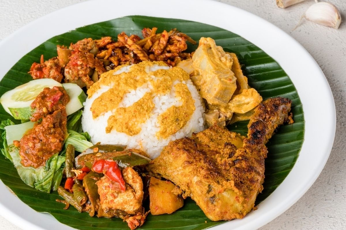 Nasi Ayam Goreng